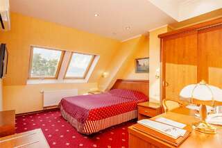 Гостиница Агора Алушта Двухместный номер с 1 кроватью или 2 отдельными кроватями-1